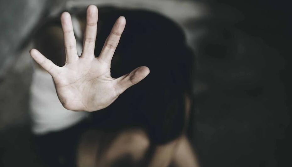 40 साल की महिला इंग्लिश टीचर